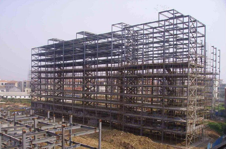 五常高层钢结构的支撑布置与构造应该符合哪些要求